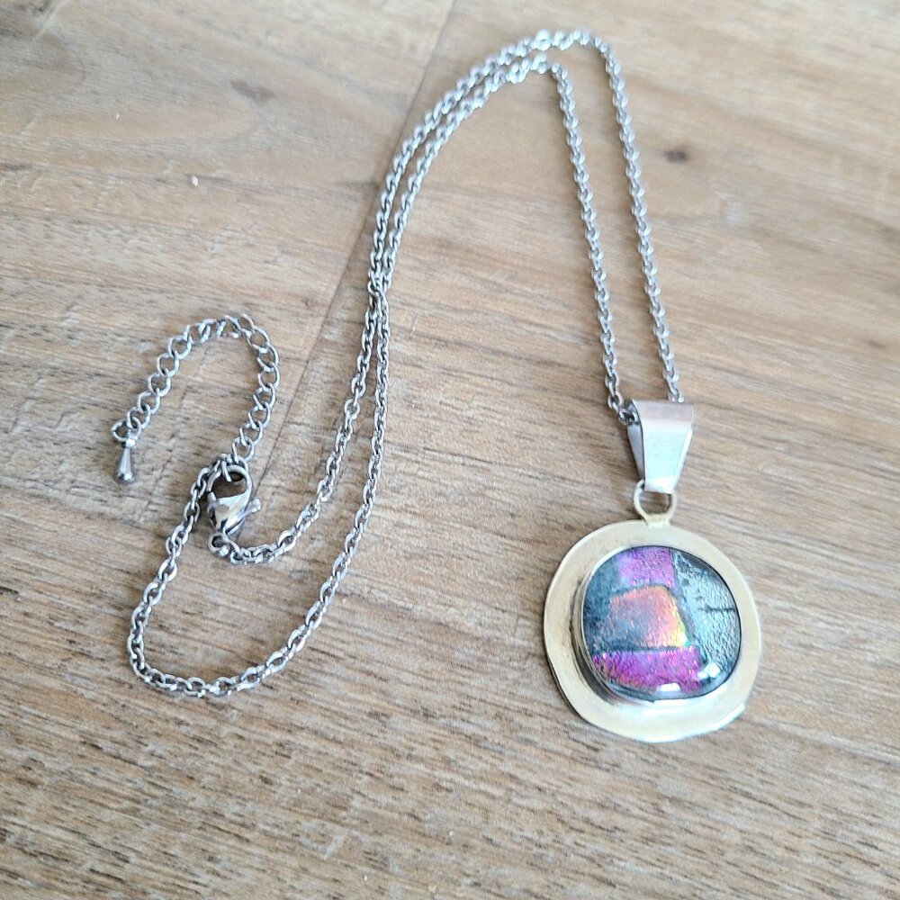 Silver pendant with multicolored dichroic glass. - Picture 4 of 5